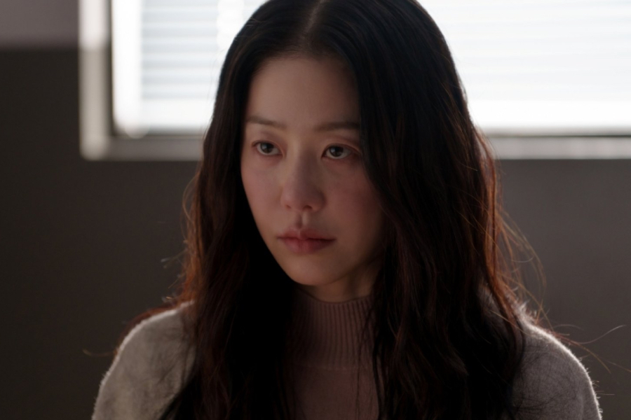 GO HYUN JUNG se transforma em serial killer atrevido com graça perturbadora em “Queen Mantis” GO HYUN JUNG se transforma em serial killer atrevido com graça perturbadora em “Queen Mantis”