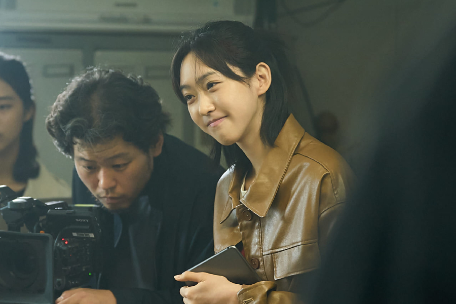 Han Ji Hyeon é um produtor de documentário compassivo no próximo filme “The Ugly”