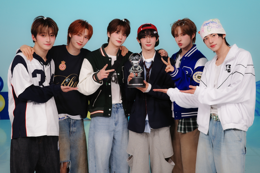 ASSISTA: O TWS conquista a 3ª vitória para “contagem regressiva!” Em “M Countdown”; Performances de Meovv, destaque e muito mais