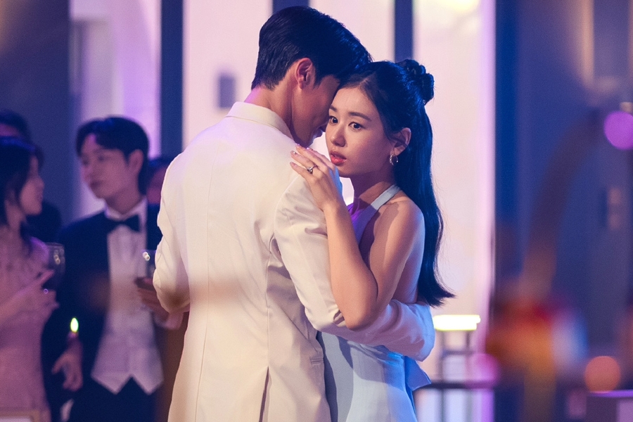 Ahn Eun Jin e Jang Ki Yong ficam nervosos após seu beijo chocante em “Dynamite Kiss” Ahn Eun Jin e Jang Ki Yong ficam nervosos após seu beijo chocante em “Dynamite Kiss”