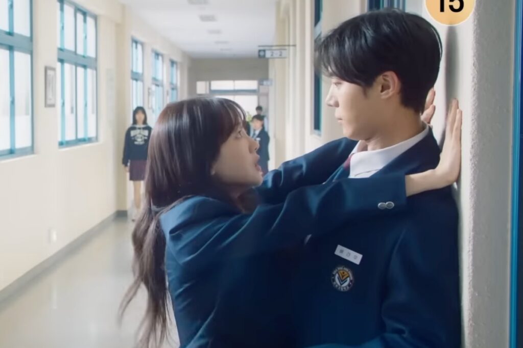 Assista: Cho Yi Hyun Flusters Choo Young Woo enquanto tentava secretamente salvar sua vida no trailer de “Head Over Sal Heels” Assista: Cho Yi Hyun Flusters Choo Young Woo enquanto tentava secretamente salvar sua vida no trailer de “Head Over Sal Heels”