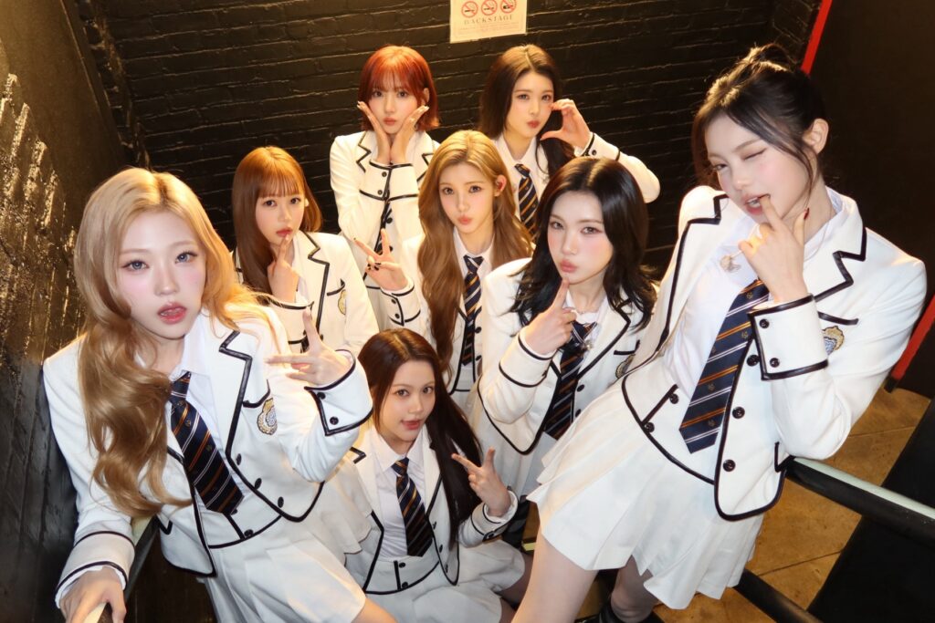 Assista: Hearts2Hearts obtém a 4ª vitória com “RUDE!” Em “Núcleo Musical”; Apresentações de Yena, P1Harmony e muito mais