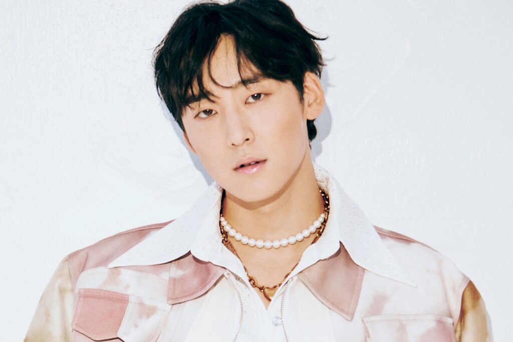 Kevin Woo do “KPop Demon Hunters” e U-KISS assinam com a UTA Kevin Woo do “KPop Demon Hunters” e U-KISS assinam com a UTA