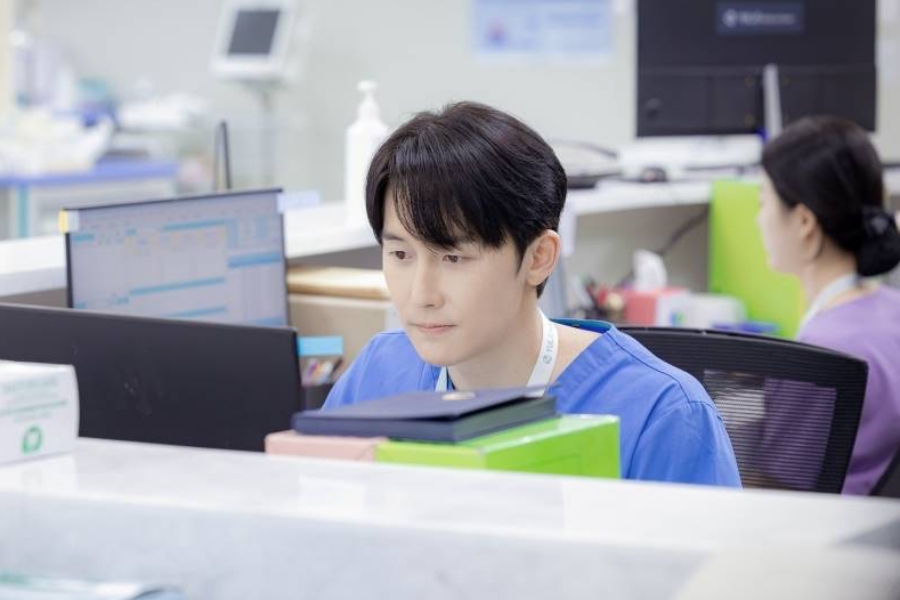 Kim Jun Han para reprisar seu papel de “lista de reprodução do hospital” em “Playbook residente” Kim Jun Han para reprisar seu papel de “lista de reprodução do hospital” em “Playbook residente”