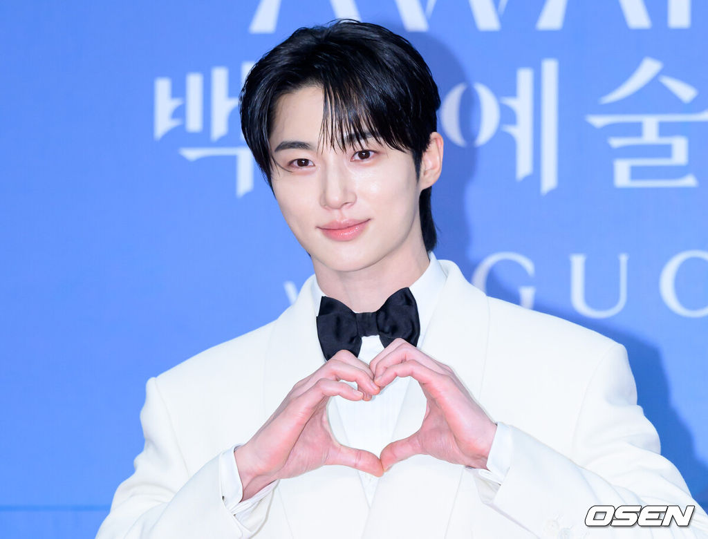 Monstros cuidado porque Byun woo-seok é um nivelamento solo Monstros cuidado porque Byun woo-seok é um nivelamento solo