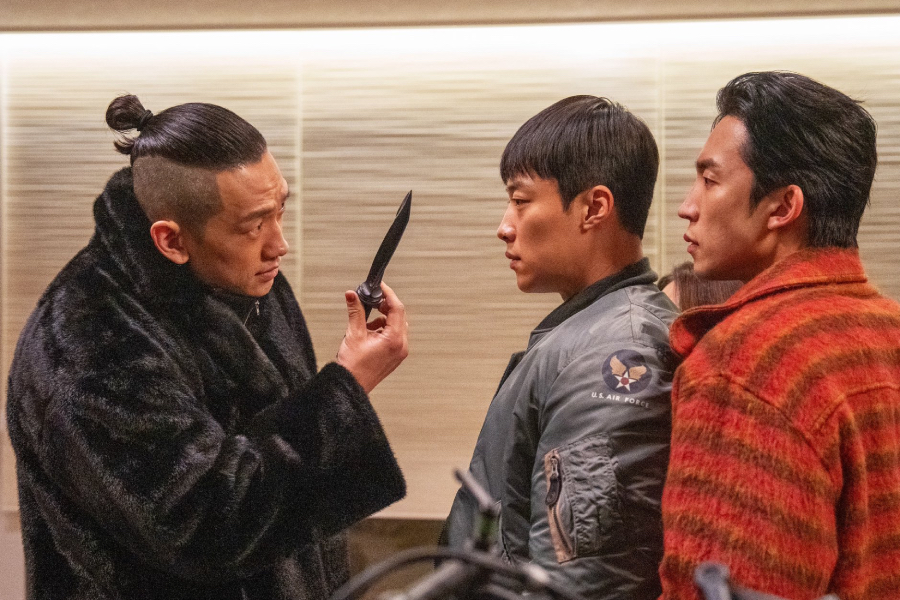 Rain leva Woo Do Hwan e Lee Sang Yi ao limite com uma oferta perigosa em “Bloodhounds 2” Rain leva Woo Do Hwan e Lee Sang Yi ao limite com uma oferta perigosa em “Bloodhounds 2”