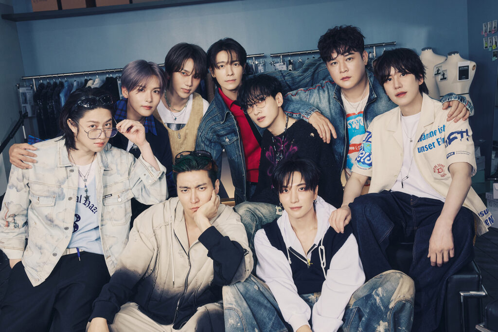 Super Junior comemora 20 anos com o novo álbum para fãs! Super Junior comemora 20 anos com o novo álbum para fãs!