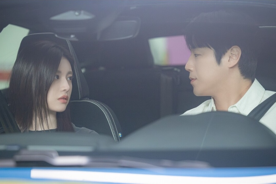 Vá Youn Jung e Jung Joon ganharam sentimentos estranhos um pelo outro depois de uma confissão no “Playbook residente” Vá Youn Jung e Jung Joon ganharam sentimentos estranhos um pelo outro depois de uma confissão no “Playbook residente”
