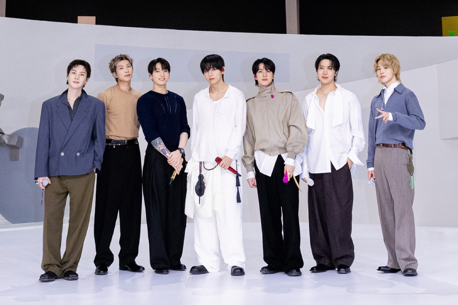 Assista: BTS obtém a 11ª vitória com “SWIM” e Triple Crown em “M Countdown”; Apresentações de Hwasa, Dayoung e mais