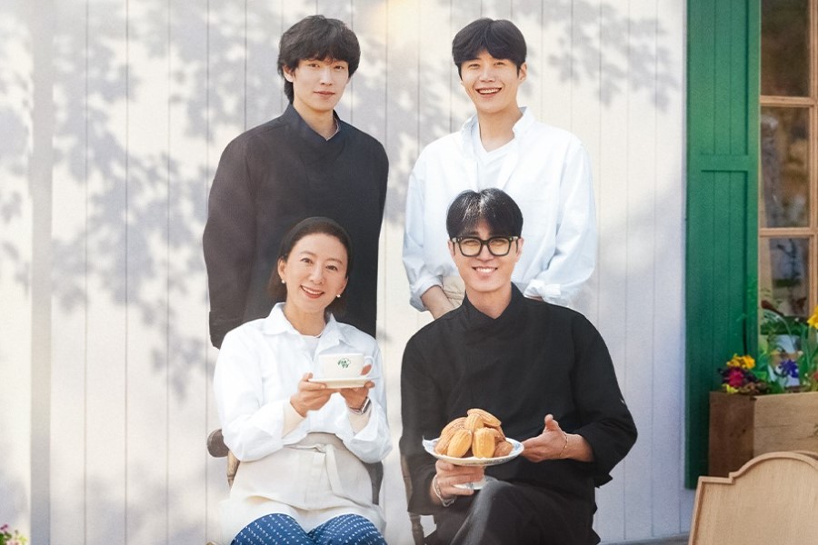 Cha Seung Won, Kim Hee Ae, Kim Seon Ho e Lee Ki Taek compartilham sorrisos calorosos no novo pôster do programa de variedades “Bonjour Bakery” Cha Seung Won, Kim Hee Ae, Kim Seon Ho e Lee Ki Taek compartilham sorrisos calorosos no novo pôster do programa de variedades “Bonjour Bakery”