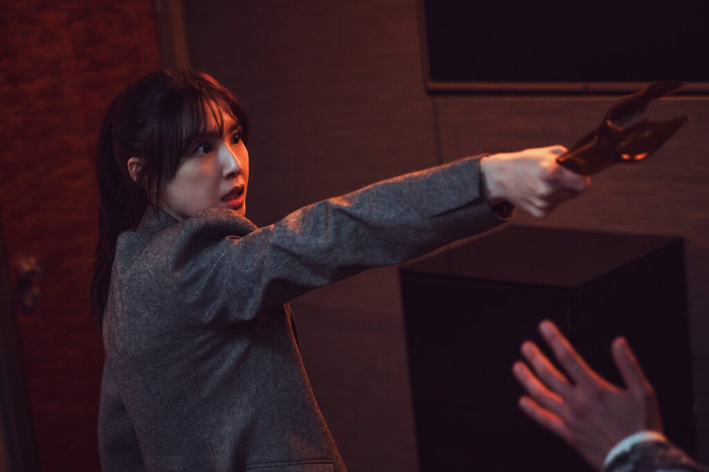 Seo Ji Hye fala sobre sua personagem no novo drama “Reverse” Seo Ji Hye fala sobre sua personagem no novo drama “Reverse”