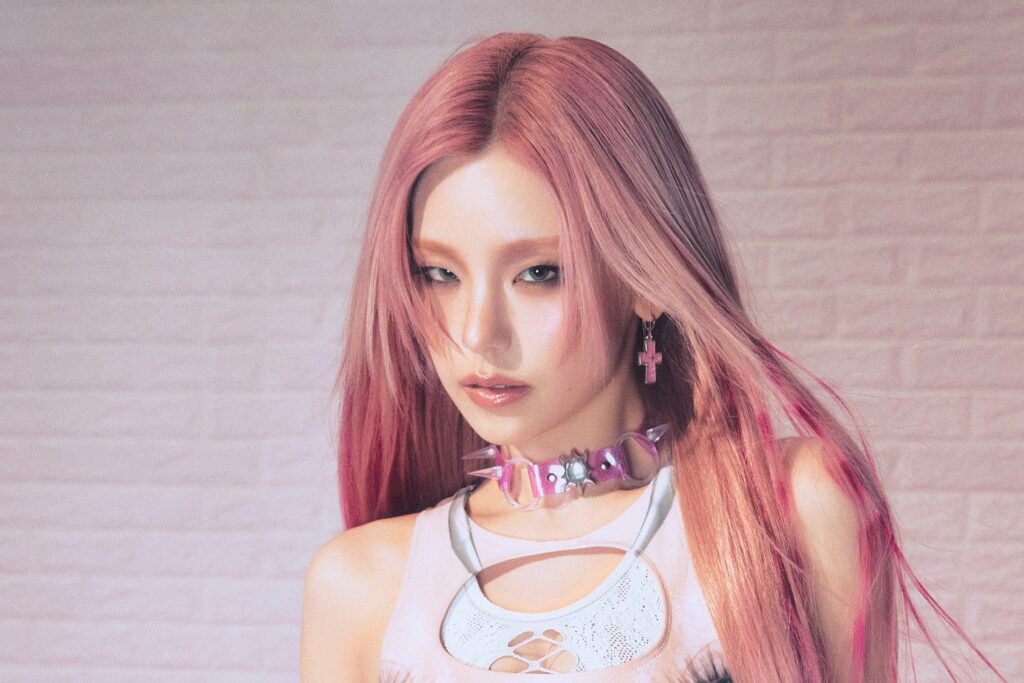 Yeji do ITZY limitará participação nos próximos shows devido a hérnia de disco Yeji do ITZY limitará participação nos próximos shows devido a hérnia de disco