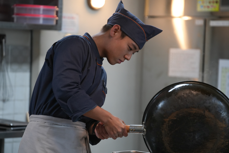 Park Ji Hoon deve alimentar sua unidade com quase nenhum suprimento em “The Legend Of Kitchen Soldier” Park Ji Hoon deve alimentar sua unidade com quase nenhum suprimento em “The Legend Of Kitchen Soldier”
