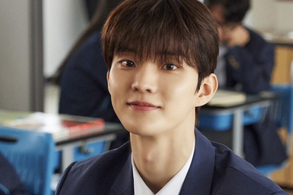 Q do THE BOYZ é um ídolo em busca de seu amigo de infância no novo drama time-slip “My Idol, My Debut” Q do THE BOYZ é um ídolo em busca de seu amigo de infância no novo drama time-slip “My Idol, My Debut”