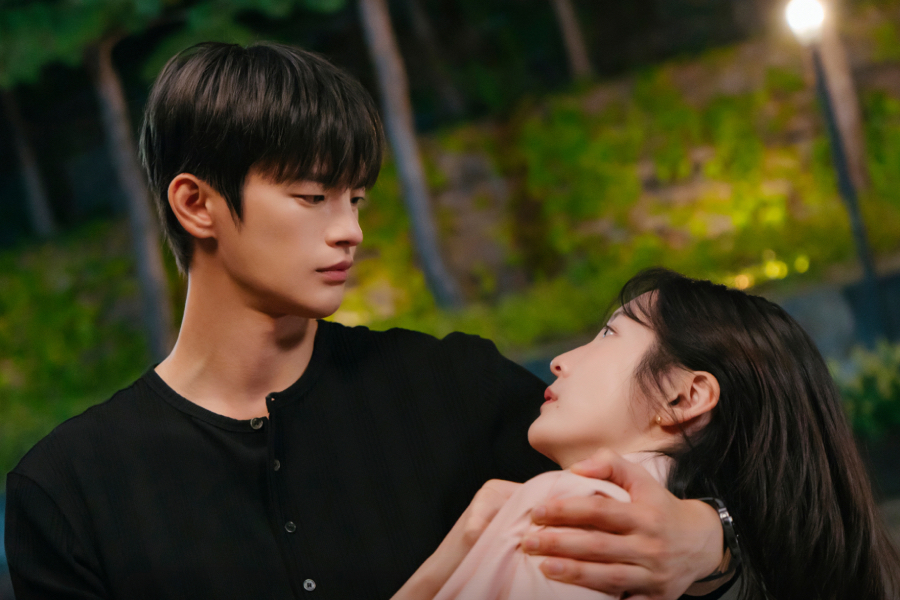 Seo In Guk permite que Park Ji Hyun se aproxime mais do que qualquer outra pessoa em “Vejo você no trabalho amanhã!”