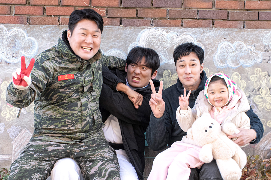 So Ji Sub, Choi Dae Hoon e Yoon Kyung Ho sorriem brilhantemente para uma foto no flashback de “Agente Kim Reativado” So Ji Sub, Choi Dae Hoon e Yoon Kyung Ho sorriem brilhantemente para uma foto no flashback de “Agente Kim Reativado”